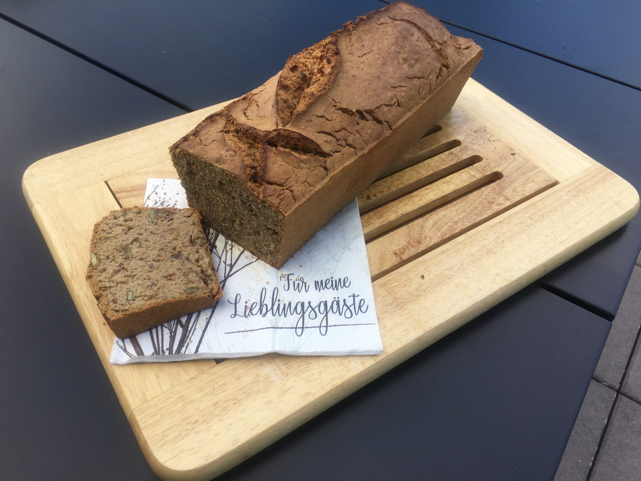 Buchweizenbrot · Iss Dich gesund ・ Melanie Hinkel